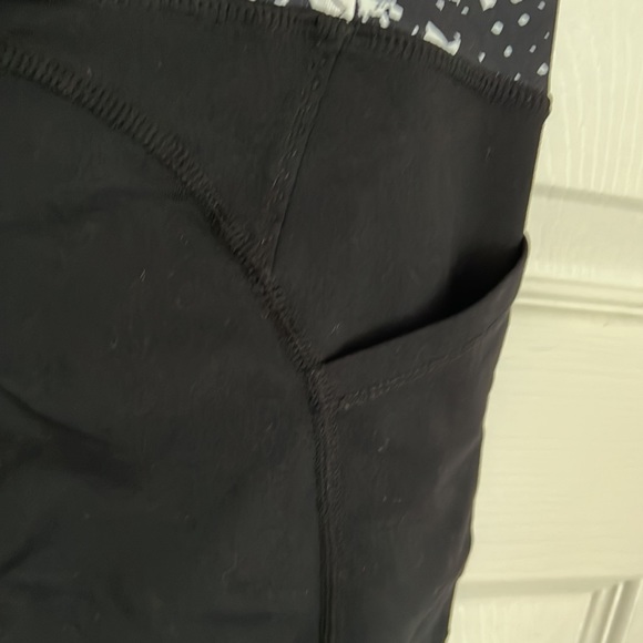 Lululemon cropped leggings - Picture 3 of 5
